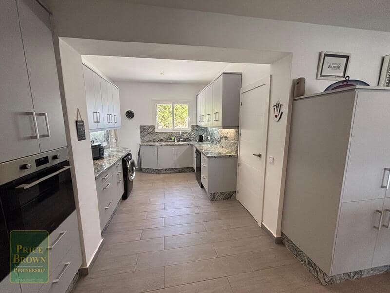 4 sypialnia Willa na sprzedaż w Mojacar z basenem garażem - 699 500 € (Ref: 10154073)