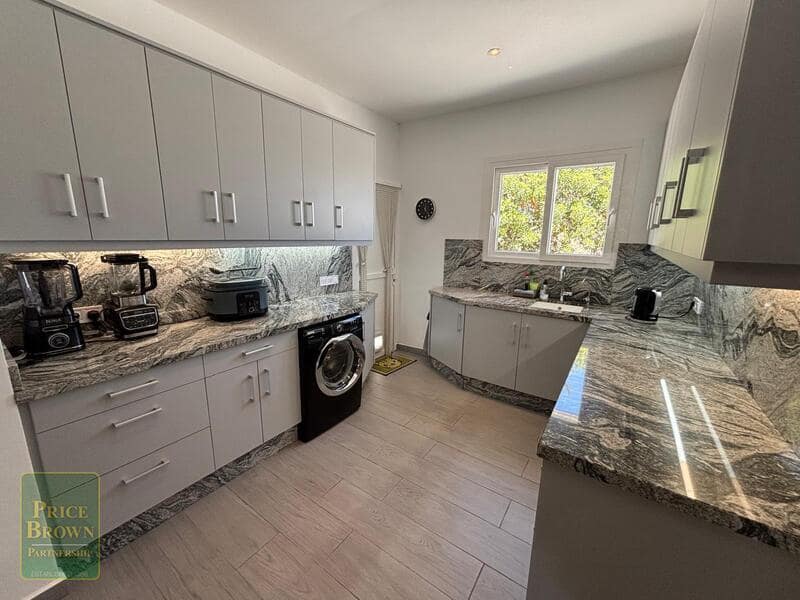 4 sypialnia Willa na sprzedaż w Mojacar z basenem garażem - 699 500 € (Ref: 10154073)
