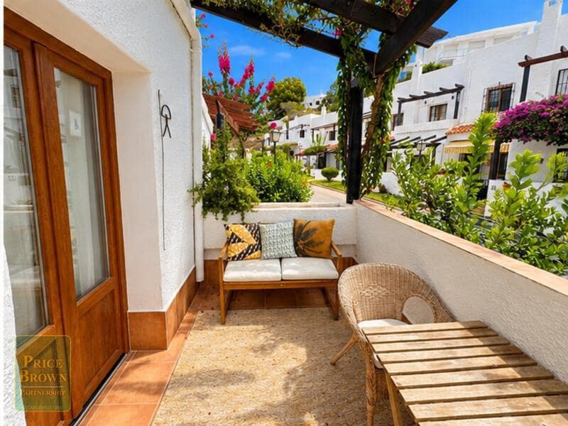 2 soverom Hus til salgs i Mojacar med svømmebasseng garasje - € 380 000 (Ref: 10155847)