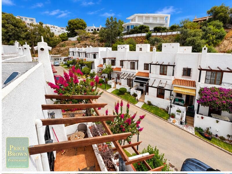 2 soverom Hus til salgs i Mojacar med svømmebasseng garasje - € 380 000 (Ref: 10155847)