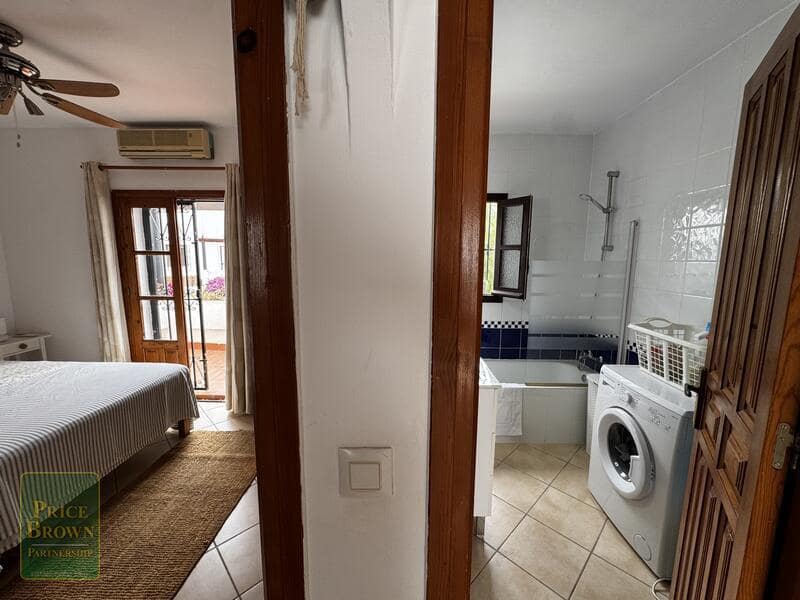 2 soverom Hus til salgs i Mojacar med svømmebasseng garasje - € 380 000 (Ref: 10155847)