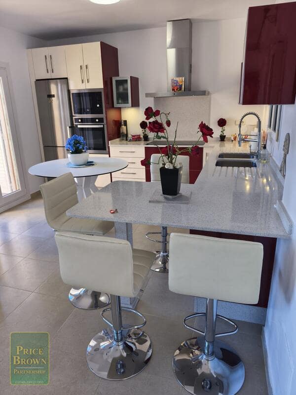 3 bedroom Villa for sale in Mojacar with pool garage - € 399,000 (Ref: 10158428)