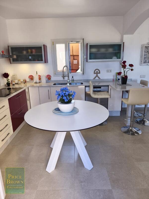 3 bedroom Villa for sale in Mojacar with pool garage - € 399,000 (Ref: 10158428)