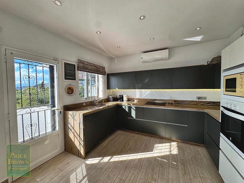 4 sypialnia Willa na sprzedaż w Mojacar z basenem - 950 000 € (Ref: 10163604)