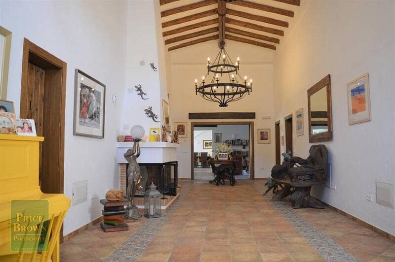 10 soverom Villa til salgs i Turre med svømmebasseng garasje - € 850 000 (Ref: 10172712)