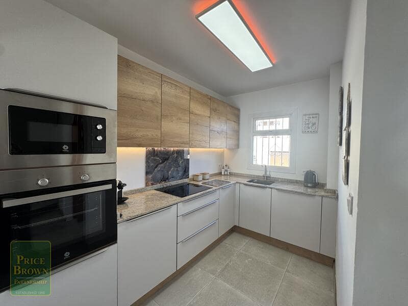 2 sypialnia Dom na sprzedaż w Mojacar z basenem garażem - 275 000 € (Ref: 10172834)