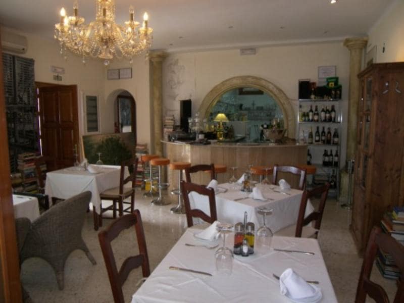 2 soveværelse Restaurant/Bar til salg i Turre - € 200.000 (Ref: 1953083)