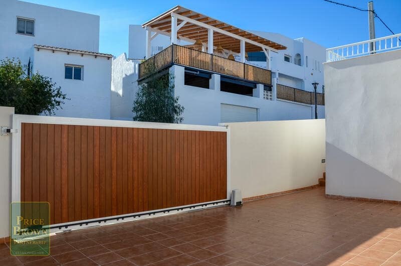 4 bedroom Villa for sale in Mojacar with pool - € 790,000 (Ref: 4318797)