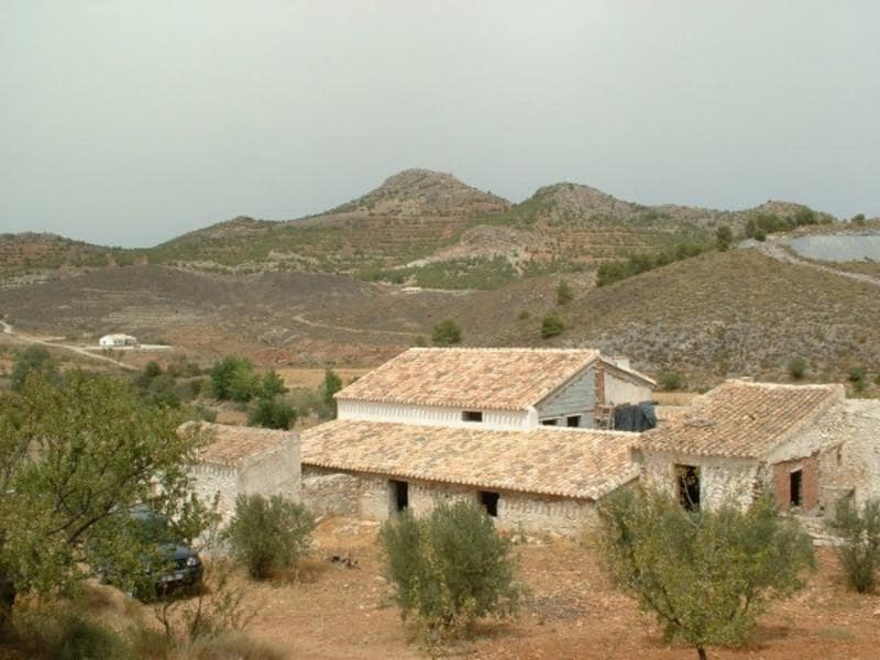 Finca/Country House for sale in Velez-Rubio with garage - € 175,000 (Ref: 4913722)