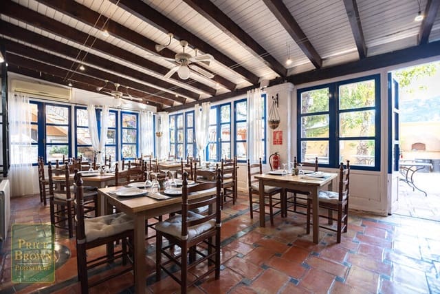 Restaurant/Bar til salgs i Los Cabreras, Vélez-Rubio - € 550 000 (Ref: 7991624)