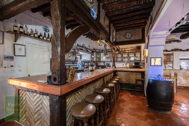 Restaurant/Bar til salgs i Los Cabreras, Vélez-Rubio - € 550 000 (Ref: 7991624)