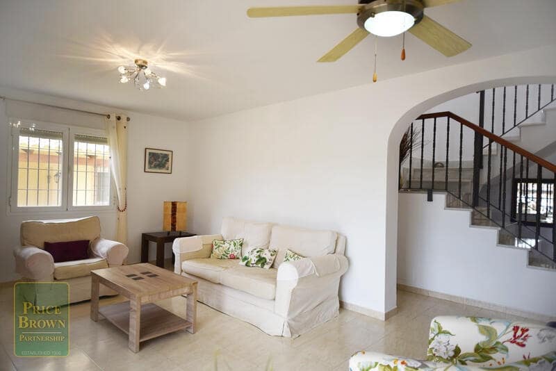 4 bedroom Villa for sale in Vera with pool - € 320,000 (Ref: 8238347)