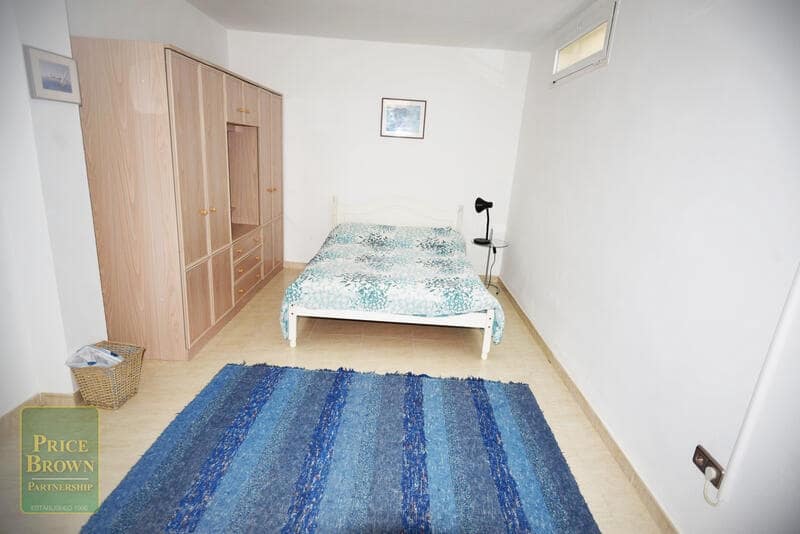 4 bedroom Villa for sale in Vera with pool - € 320,000 (Ref: 8238347)