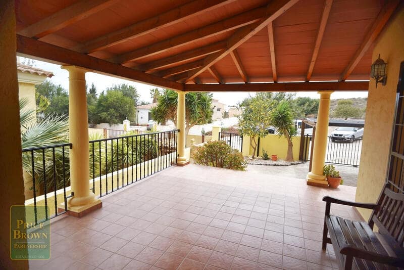 4 bedroom Villa for sale in Vera with pool - € 320,000 (Ref: 8238347)