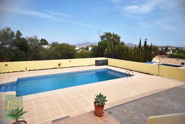 4 bedroom Villa for sale in Vera with pool - € 320,000 (Ref: 8238347)