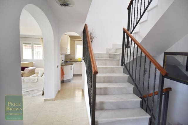 4 bedroom Villa for sale in Vera with pool - € 320,000 (Ref: 8238347)