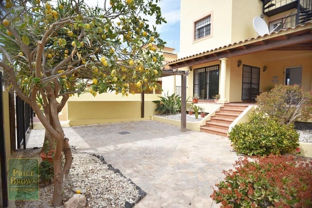 4 bedroom Villa for sale in Vera with pool - € 320,000 (Ref: 8238347)