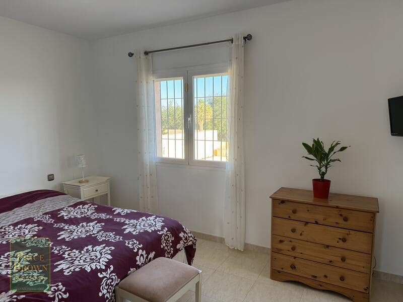 4 bedroom Villa for sale in Vera with pool - € 320,000 (Ref: 8238347)