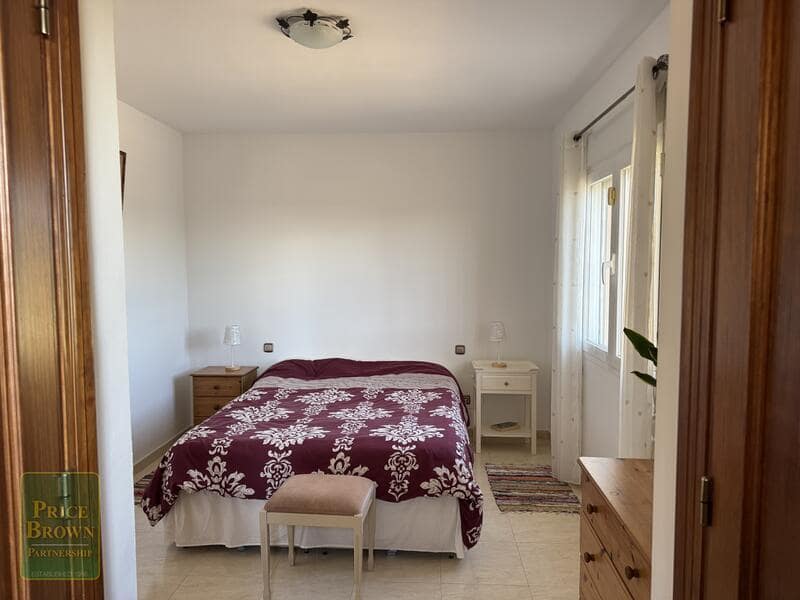 4 bedroom Villa for sale in Vera with pool - € 320,000 (Ref: 8238347)