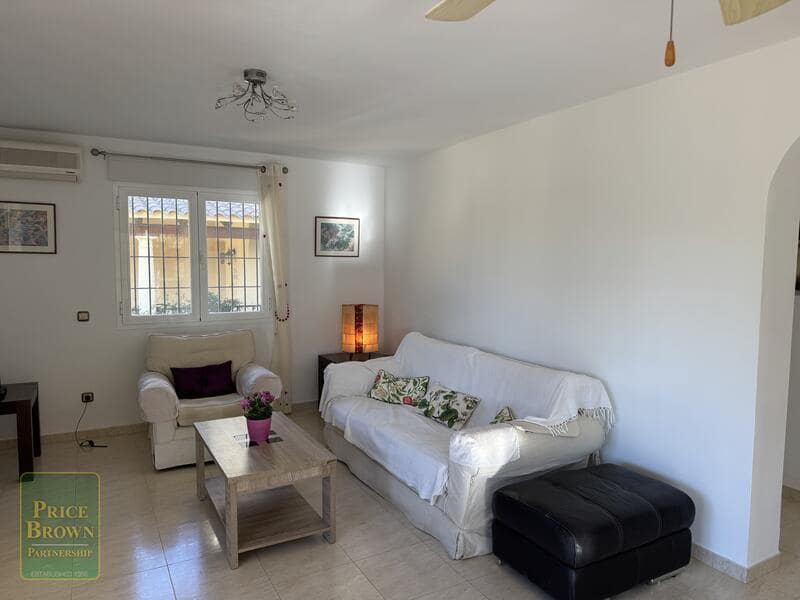 4 bedroom Villa for sale in Vera with pool - € 320,000 (Ref: 8238347)