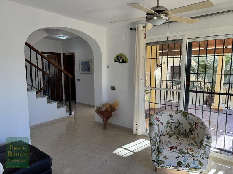 4 bedroom Villa for sale in Vera with pool - € 320,000 (Ref: 8238347)