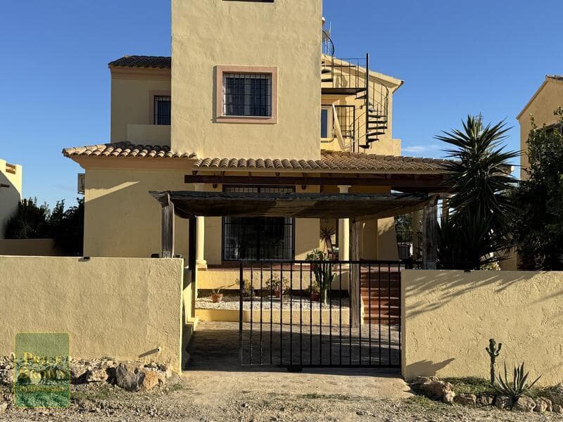 4 bedroom Villa for sale in Vera with pool - € 320,000 (Ref: 8238347)