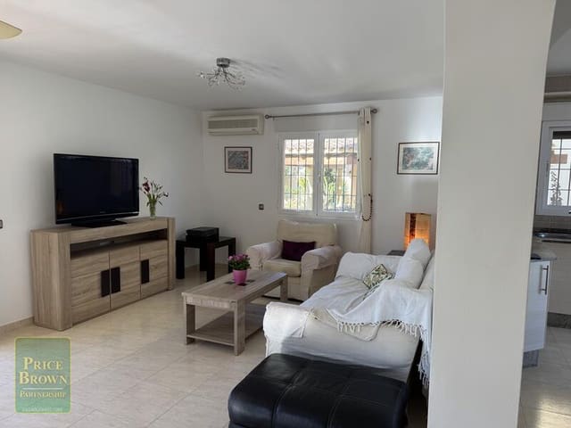 4 bedroom Villa for sale in Vera with pool - € 320,000 (Ref: 8238347)