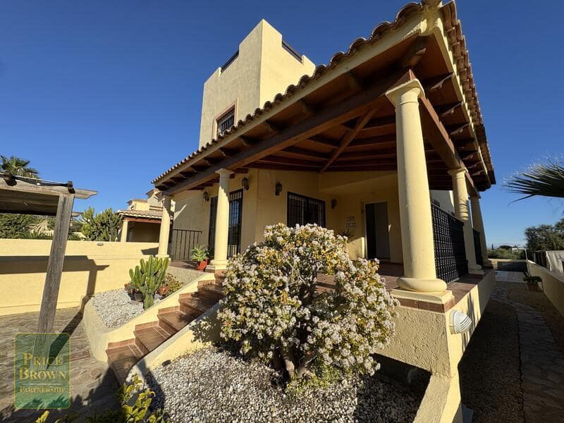 4 bedroom Villa for sale in Vera with pool - € 320,000 (Ref: 8238347)