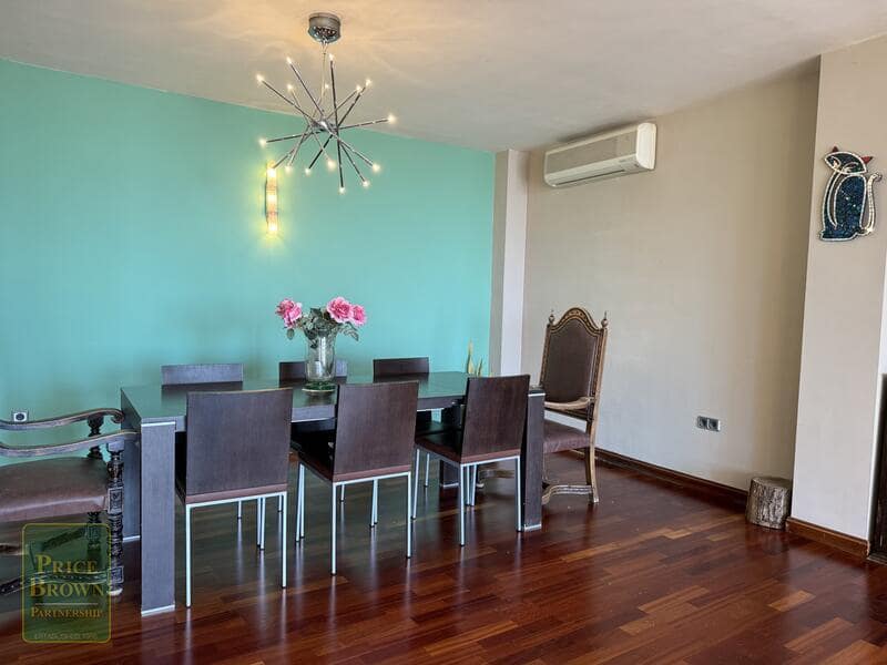 5 soveværelse Finca/Landehus til salg i Los Gallardos med swimmingpool - € 650.000 (Ref: 8292622)