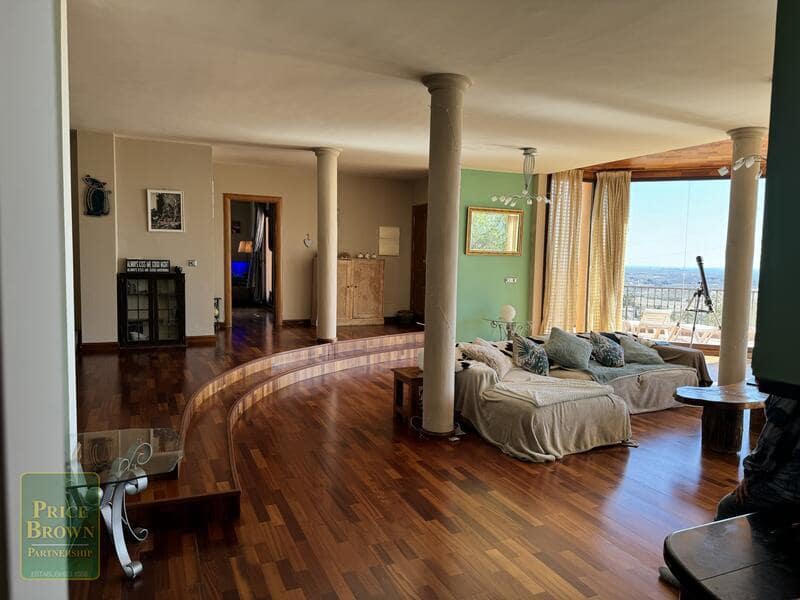 5 soveværelse Finca/Landehus til salg i Los Gallardos med swimmingpool - € 650.000 (Ref: 8292622)