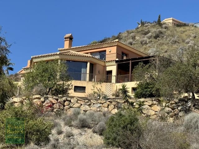 5 soveværelse Finca/Landehus til salg i Los Gallardos med swimmingpool - € 650.000 (Ref: 8292622)