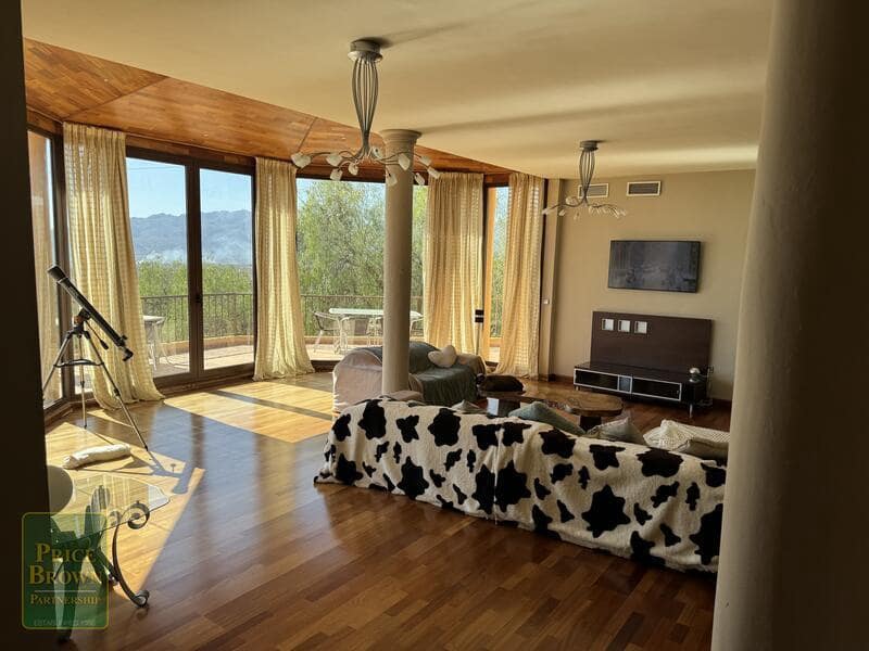 5 soveværelse Finca/Landehus til salg i Los Gallardos med swimmingpool - € 650.000 (Ref: 8292622)