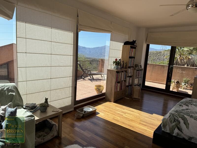 5 soveværelse Finca/Landehus til salg i Los Gallardos med swimmingpool - € 650.000 (Ref: 8292622)