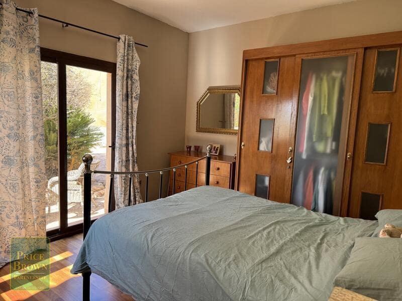 5 soveværelse Finca/Landehus til salg i Los Gallardos med swimmingpool - € 650.000 (Ref: 8292622)