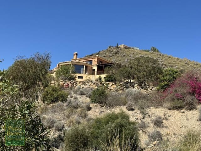 5 soveværelse Finca/Landehus til salg i Los Gallardos med swimmingpool - € 650.000 (Ref: 8292622)