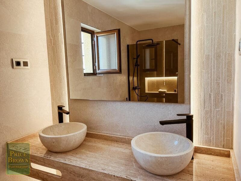 4 quarto Moradia para venda em Cuevas del Almanzora com piscina garagem - 406 850 € (Ref: 8404042)