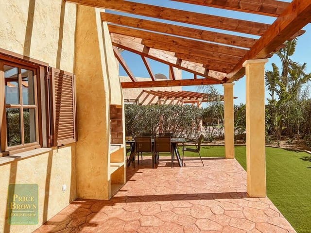 4 quarto Moradia para venda em Cuevas del Almanzora com piscina garagem - 406 850 € (Ref: 8404042)