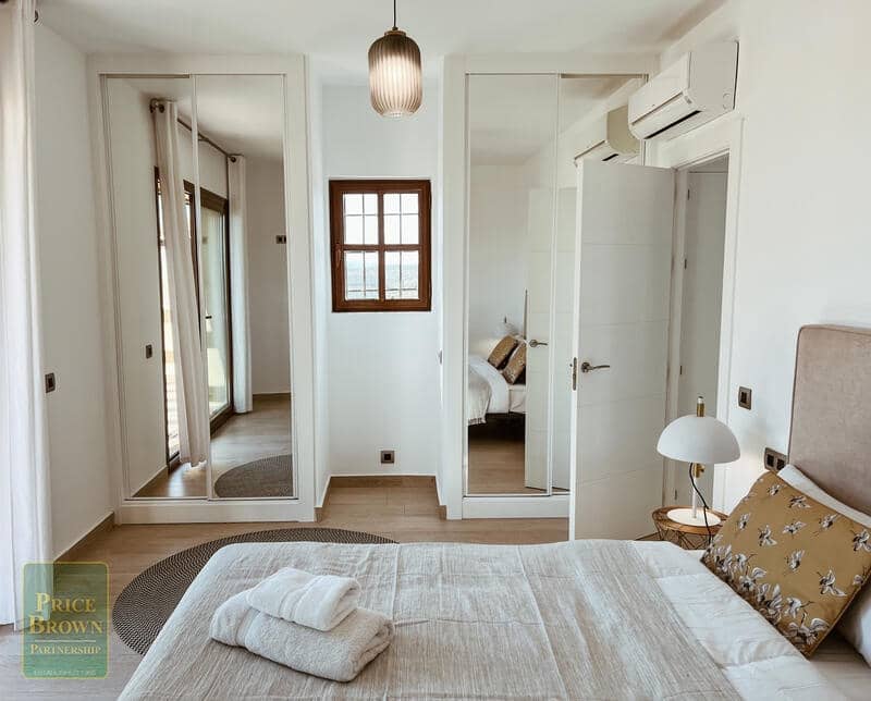 4 quarto Moradia para venda em Cuevas del Almanzora com piscina garagem - 406 850 € (Ref: 8404042)