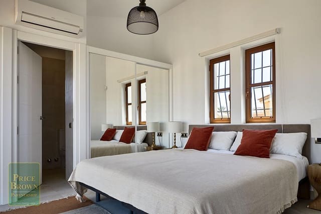 3 soveværelse Villa til salg i Cuevas del Almanzora med swimmingpool garage - € 375.950 (Ref: 8404043)