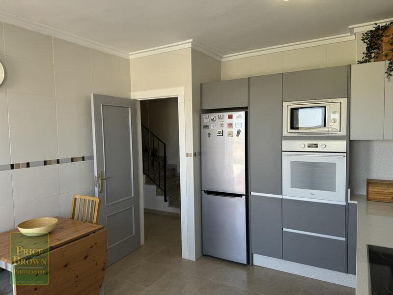 3 soveværelse Byhus til salg i Mojacar med garage - € 182.000 (Ref: 8429416)