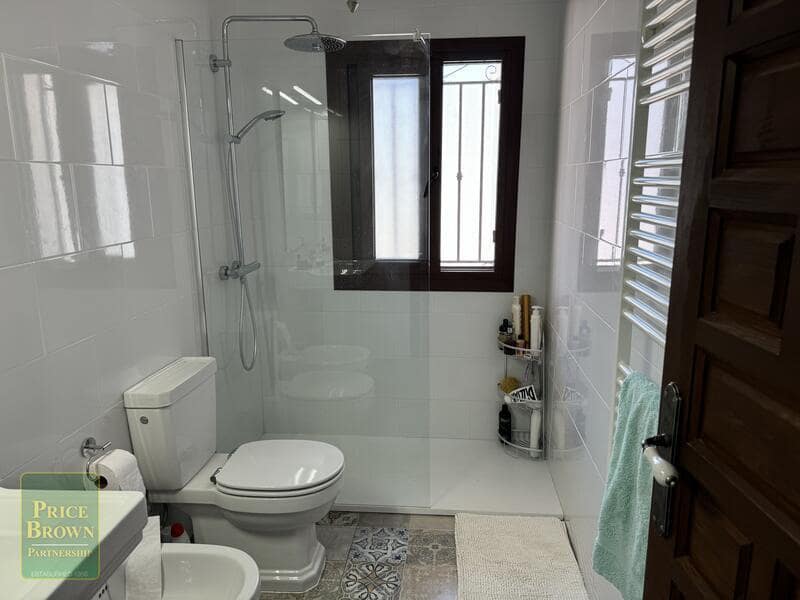 Chalet de 4 habitaciones en Mojácar en venta con piscina - 649.995 € (Ref: 8448599)