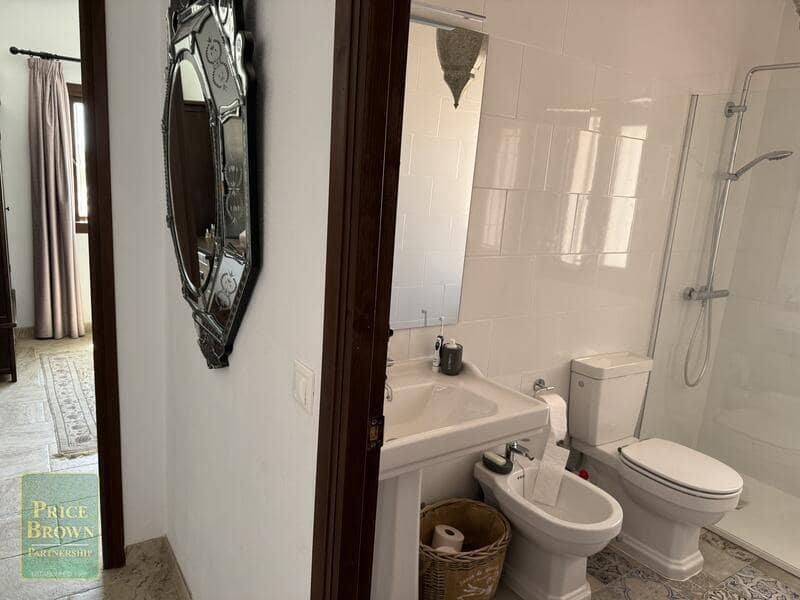 Chalet de 4 habitaciones en Mojácar en venta con piscina - 649.995 € (Ref: 8448599)