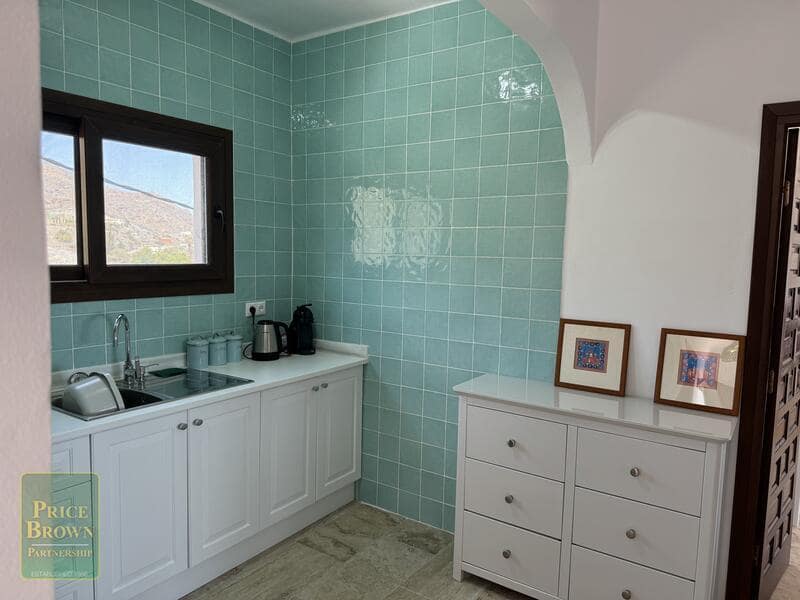 Chalet de 4 habitaciones en Mojácar en venta con piscina - 649.995 € (Ref: 8448599)