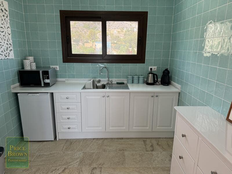 Chalet de 4 habitaciones en Mojácar en venta con piscina - 649.995 € (Ref: 8448599)