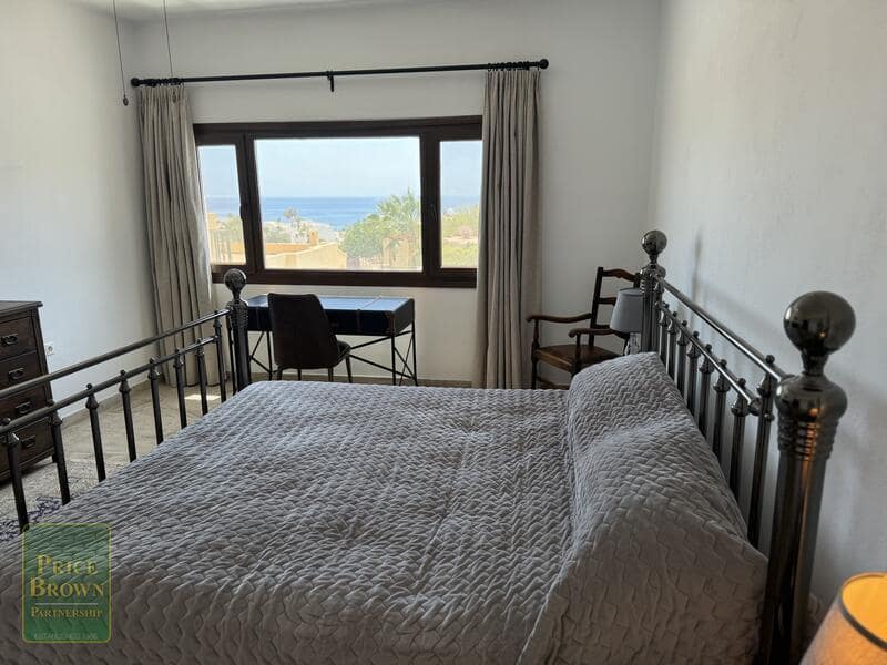 Chalet de 4 habitaciones en Mojácar en venta con piscina - 649.995 € (Ref: 8448599)