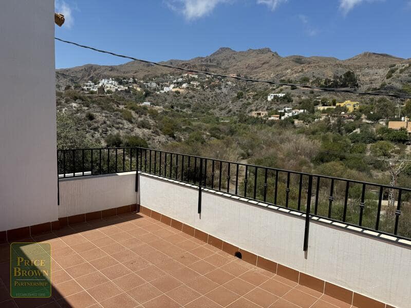 Chalet de 4 habitaciones en Mojácar en venta con piscina - 649.995 € (Ref: 8448599)