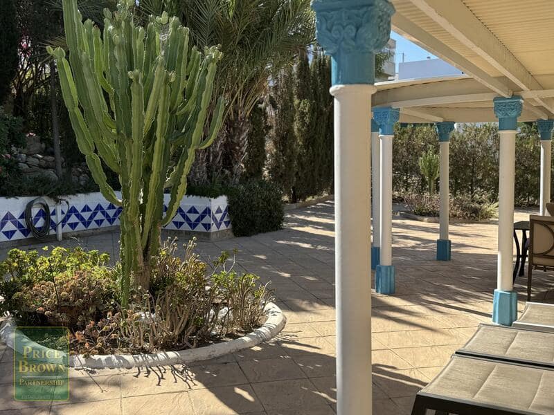 10 soveværelse Finca/Landehus til salg i Mojacar med swimmingpool - € 699.000 (Ref: 8512487)