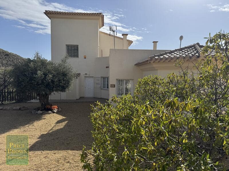 4 soveværelse Villa til salg i Bedar med swimmingpool - € 525.000 (Ref: 8960559)