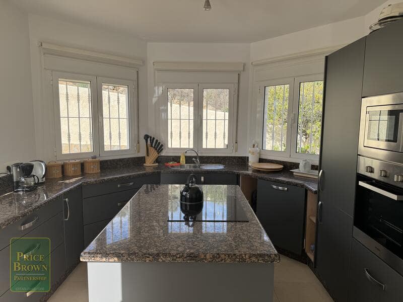 4 soveværelse Villa til salg i Bedar med swimmingpool - € 525.000 (Ref: 8960559)