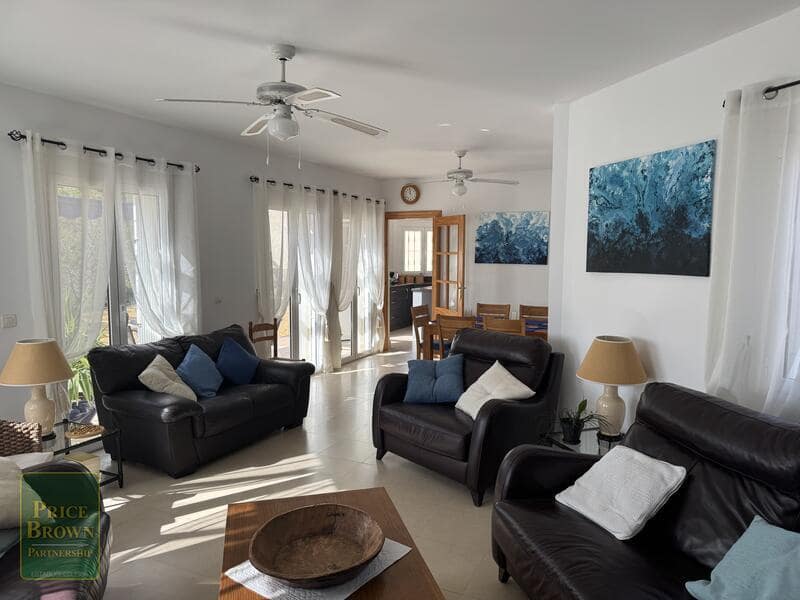 4 soveværelse Villa til salg i Bedar med swimmingpool - € 525.000 (Ref: 8960559)